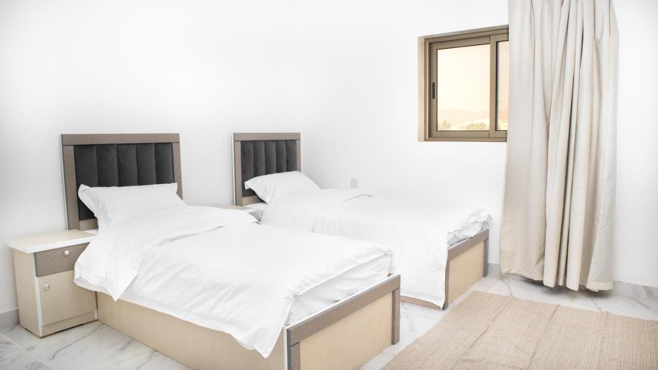 Comfortable & Big Family Apartments 10Mins Drive To Al-Masjid -Nabawi - Nozol Noor 2 Medina Kültér fotó